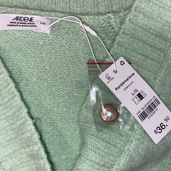 Women's Jackets, Hoodies, and Cardigans (med,large,xl) - Picture 9 of 10